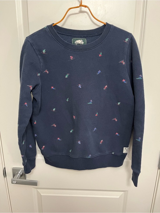 Roots Tops - Roots Women's Navy Sweatshirt with Tiny Multicolor Skiers Embroidery in size S
